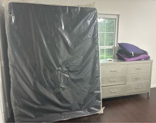 Bedroom set