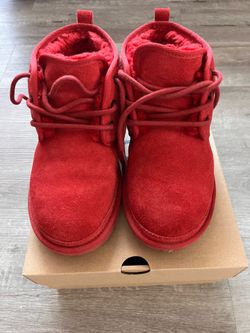 UGGs NEUMEL Red size 8 Women’s