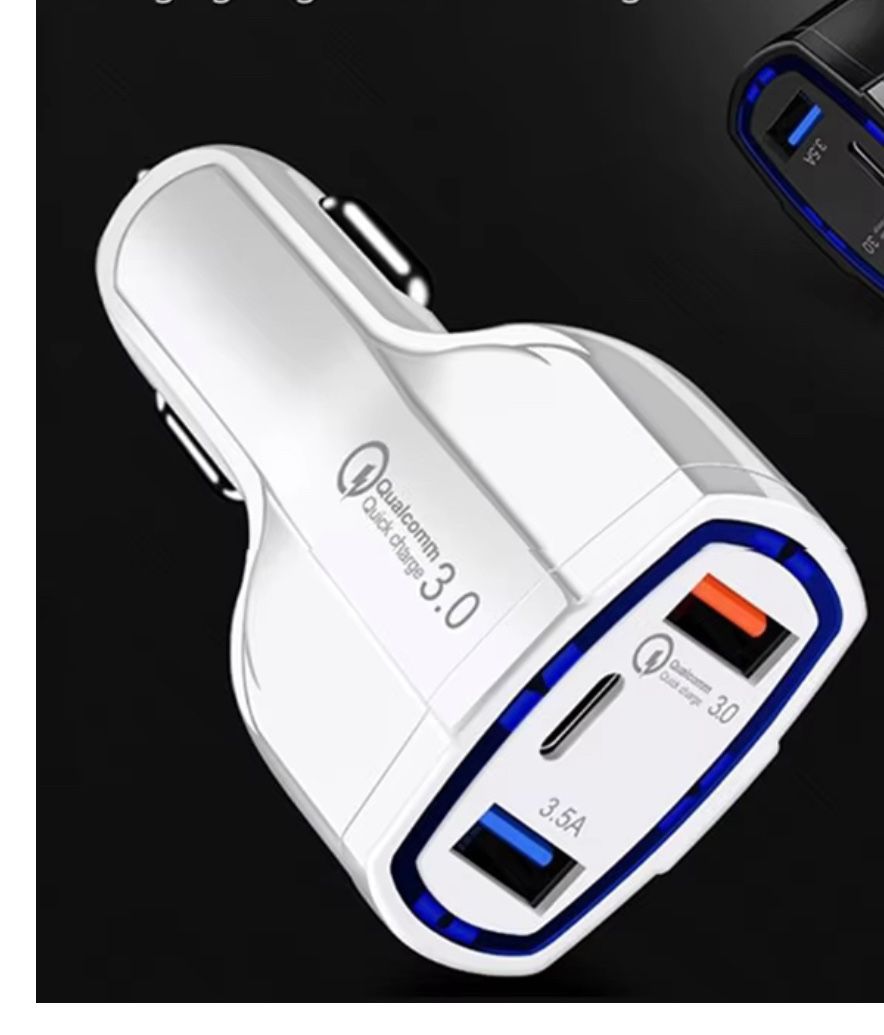 QC3.0 +3.1A Dual usb car charger with 1 Type-c port . Car charger White Color