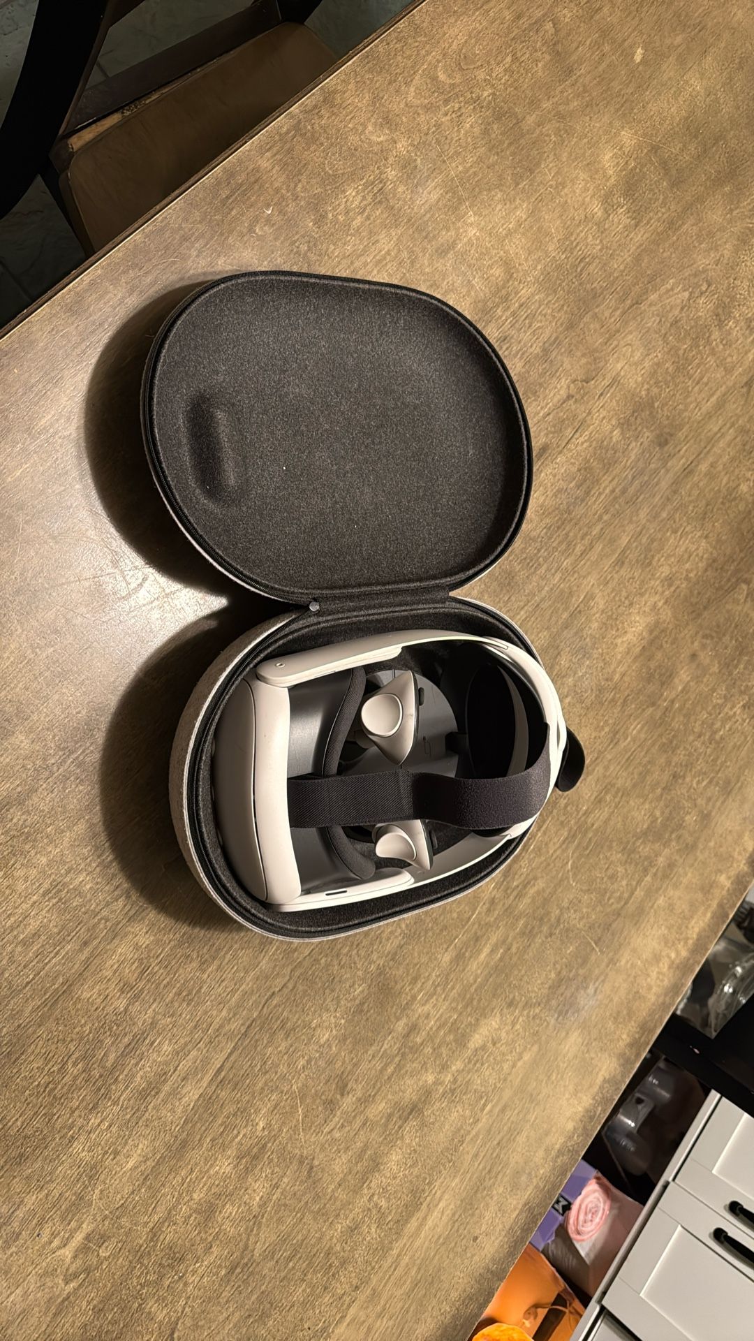 Meta quest 3 With Hard Case And Adjustable Band