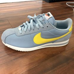 Nike Cortez New Size 8.5 Men 