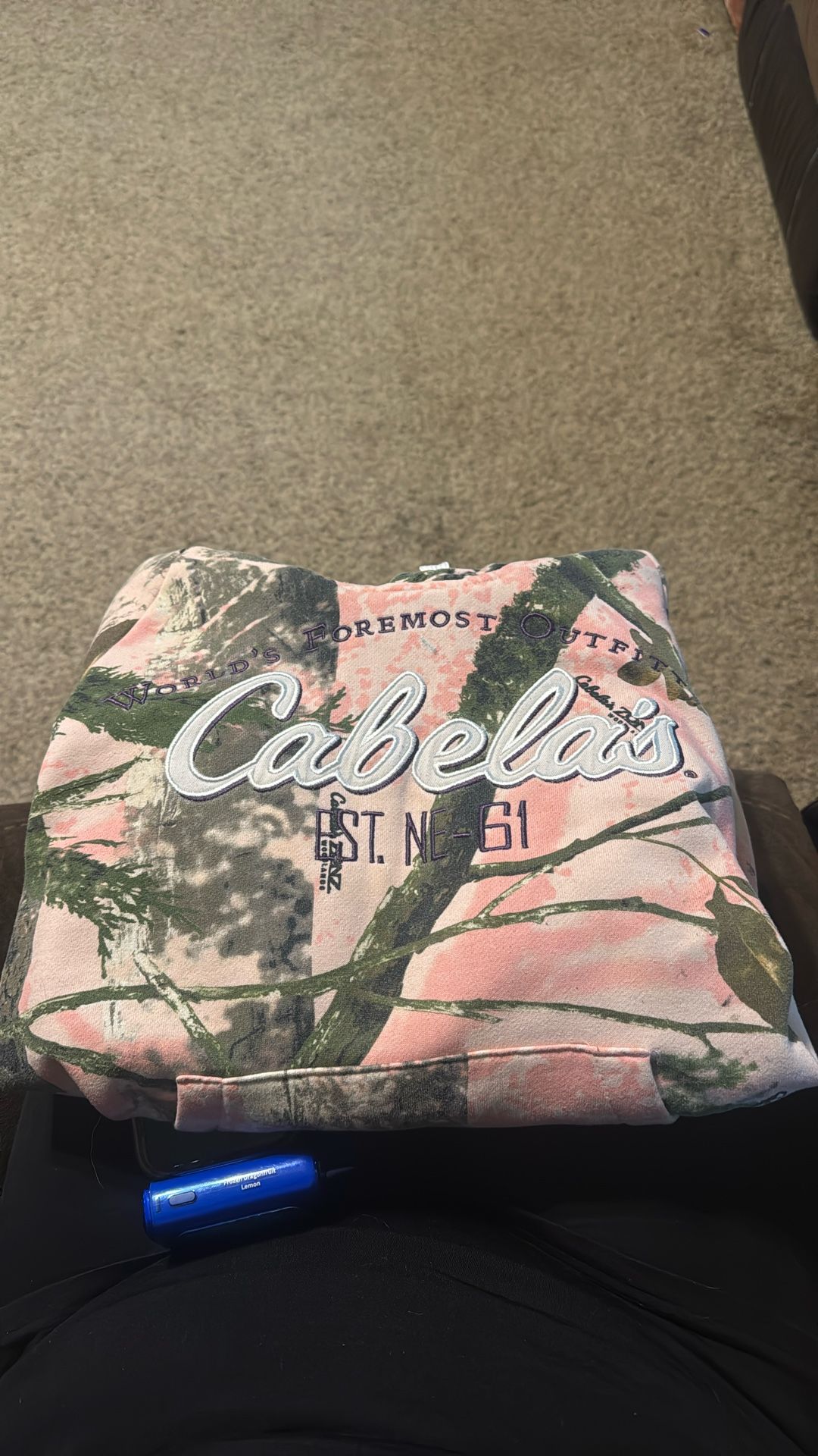 Cabelas Sweatshirt