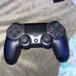 PS4 Controller
