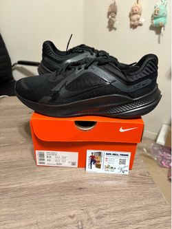 Size 8.5 - Nike Quest 5 Black Dark Smoke Grey Running Shoe