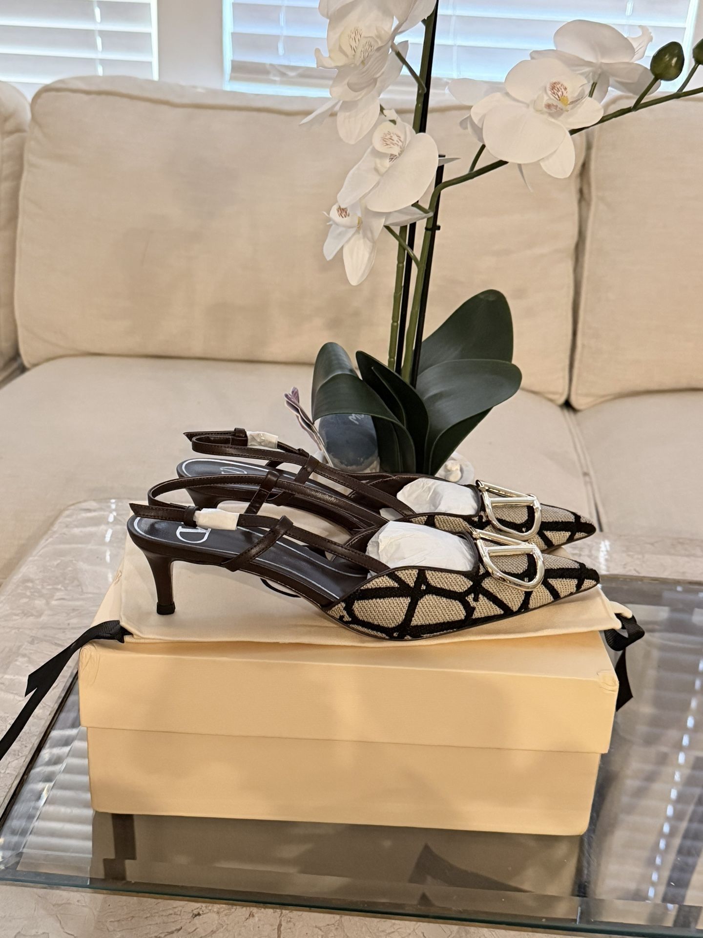 Ankle Strap Kitten Heel Shoes Size 41 Euro