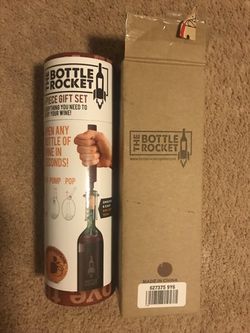 NEW IN BOX - Air pump wine opener gift set