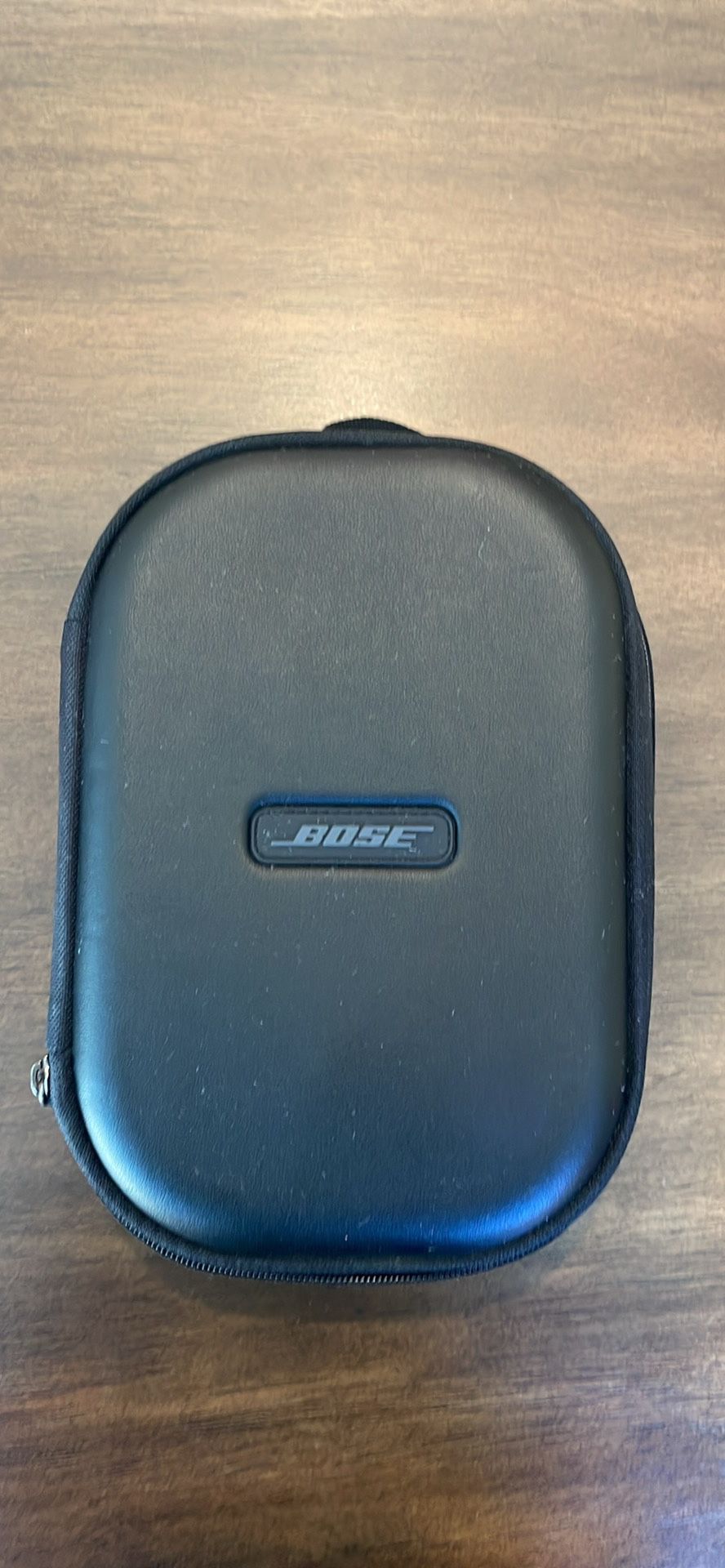 Bose QC headphones carry hard case