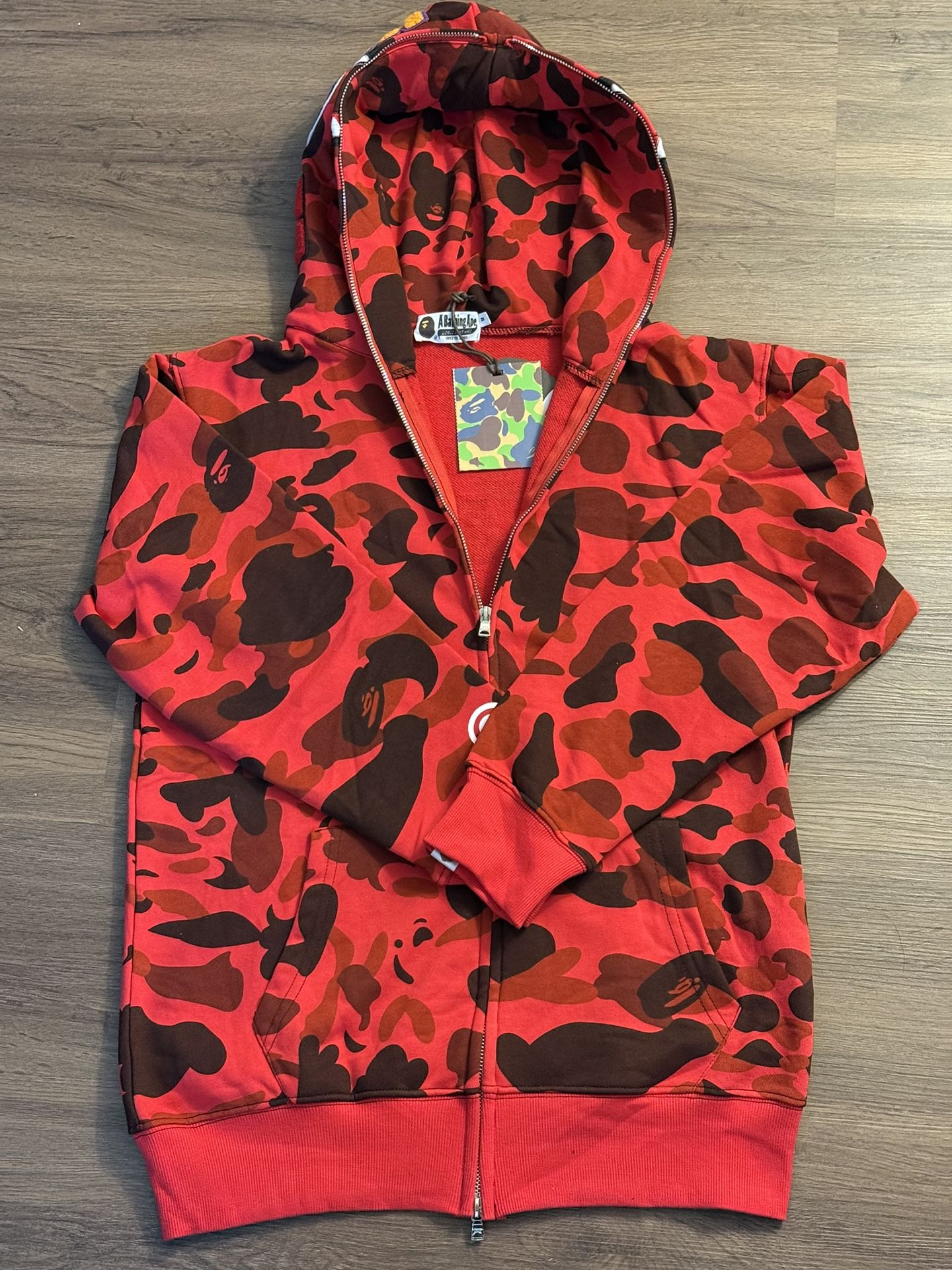🔥Red BAPE Shark Hoodie Zip-Up – Size [M]