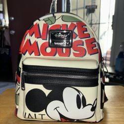 Many Lounge Fly Backpacks 