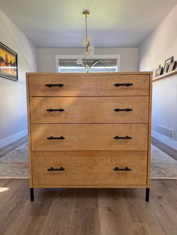 4 Drawer Dresser/Chest