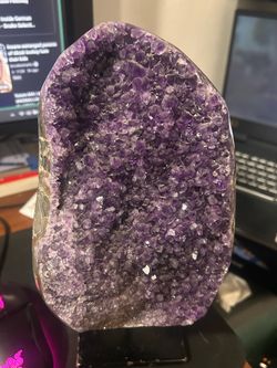 Amethyst Geode (crystal)