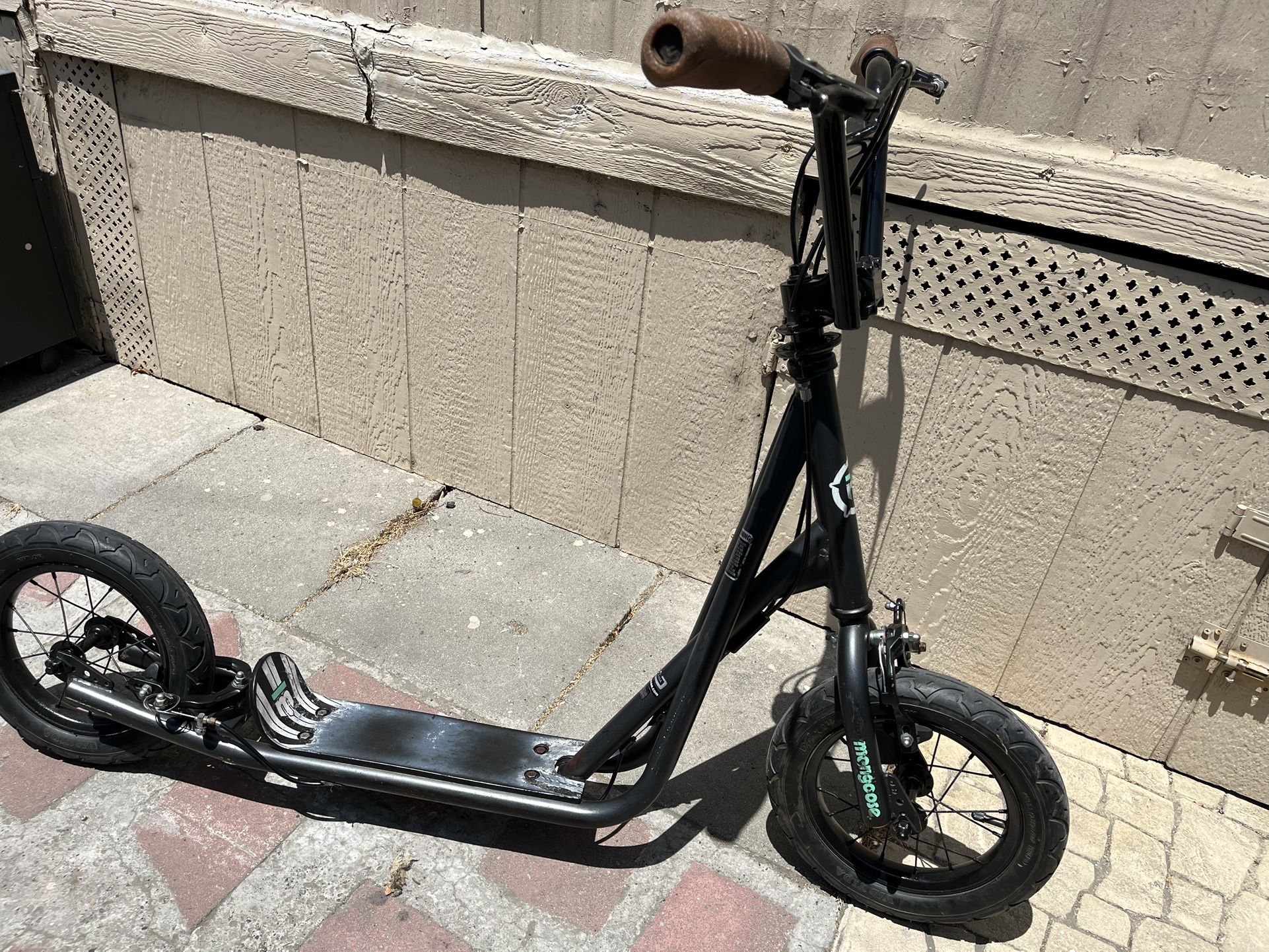 scooter good condition not is electric for kids