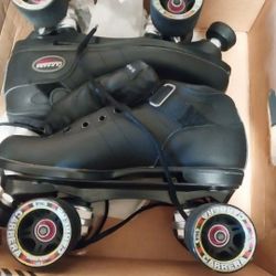 selling a pair of Riedell Carrera Speed Skates 10 in mens