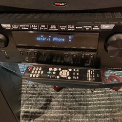 Denon  5.2 channel AVR-S540BT features Dolby Vision™, HDR, HLG and 4K Ultra HD video pass-thru with 5 HDMI inputs / 1 output. Stream your favorite 