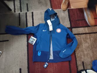 BRAND NEW NIKE JACKET