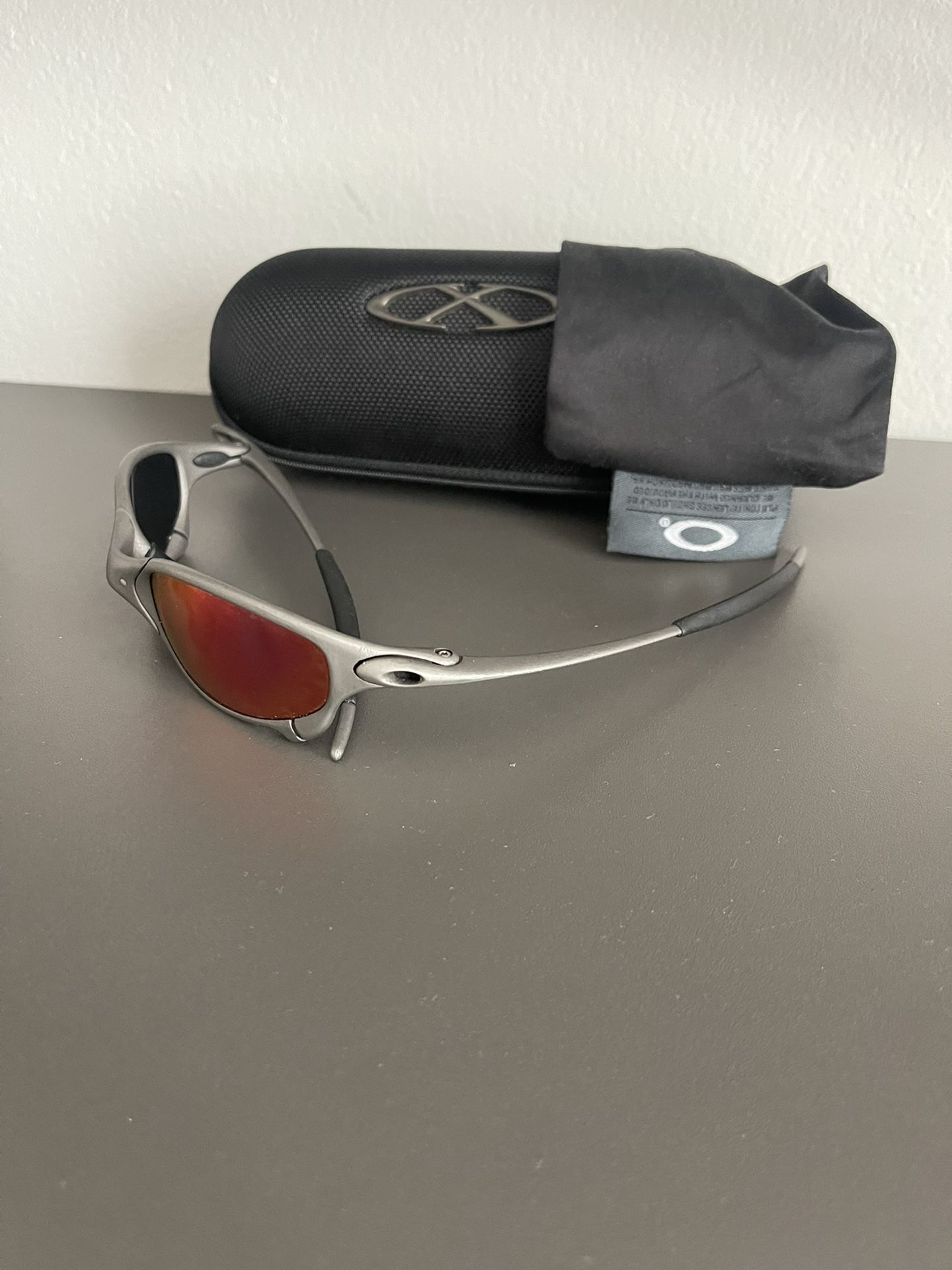 ORIGINAL Oakley JULIET X METAL for Sale in Belle Isle, FL - OfferUp