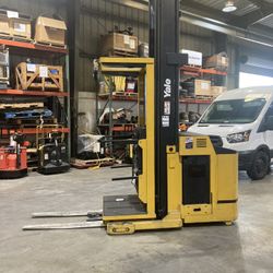 Yale Order Picker
