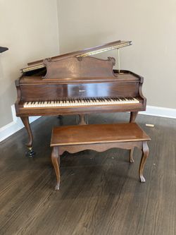 EMERSON BABY GRAND PIANO