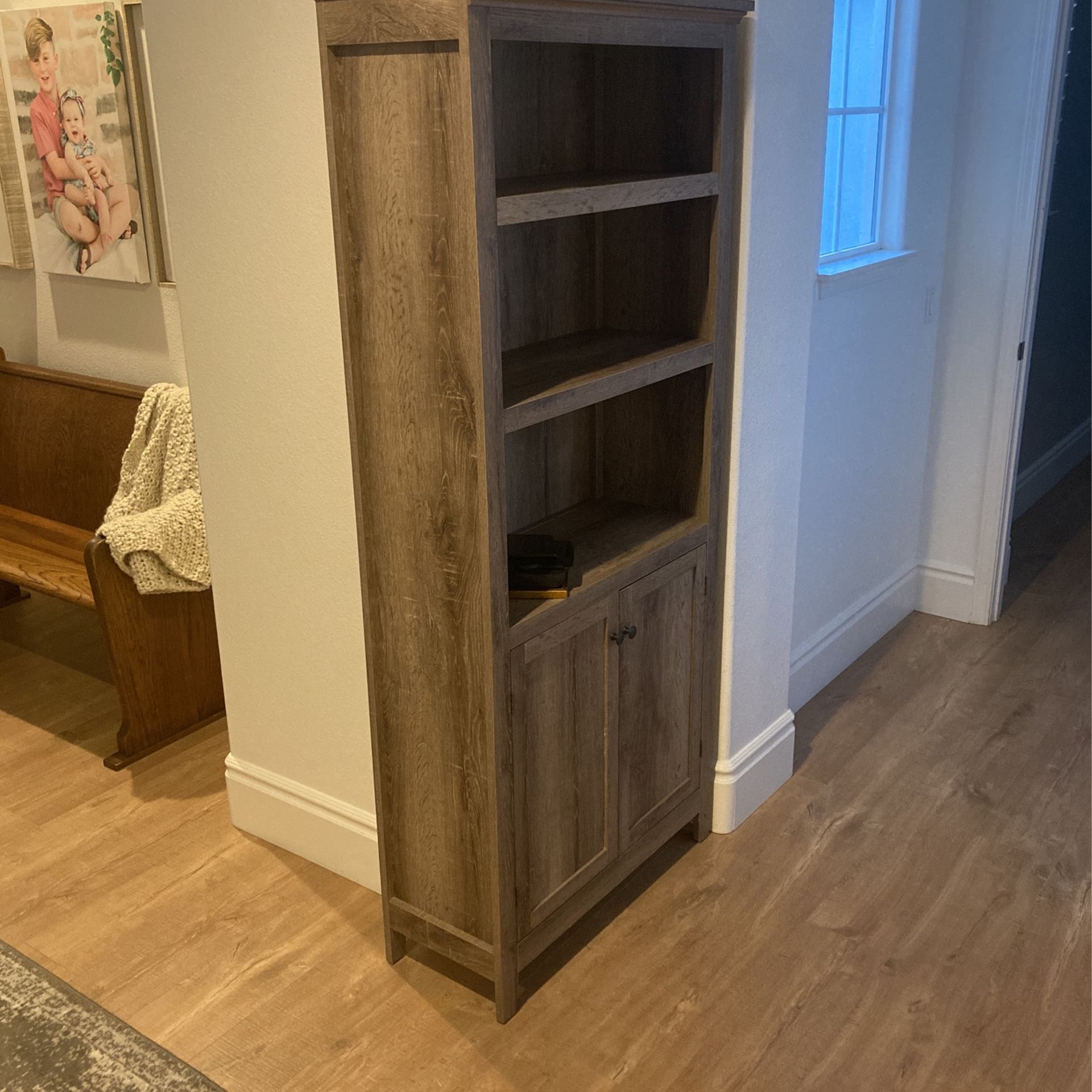Media stand/Bookcase