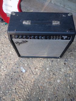 GUITAR AMPLIFIER