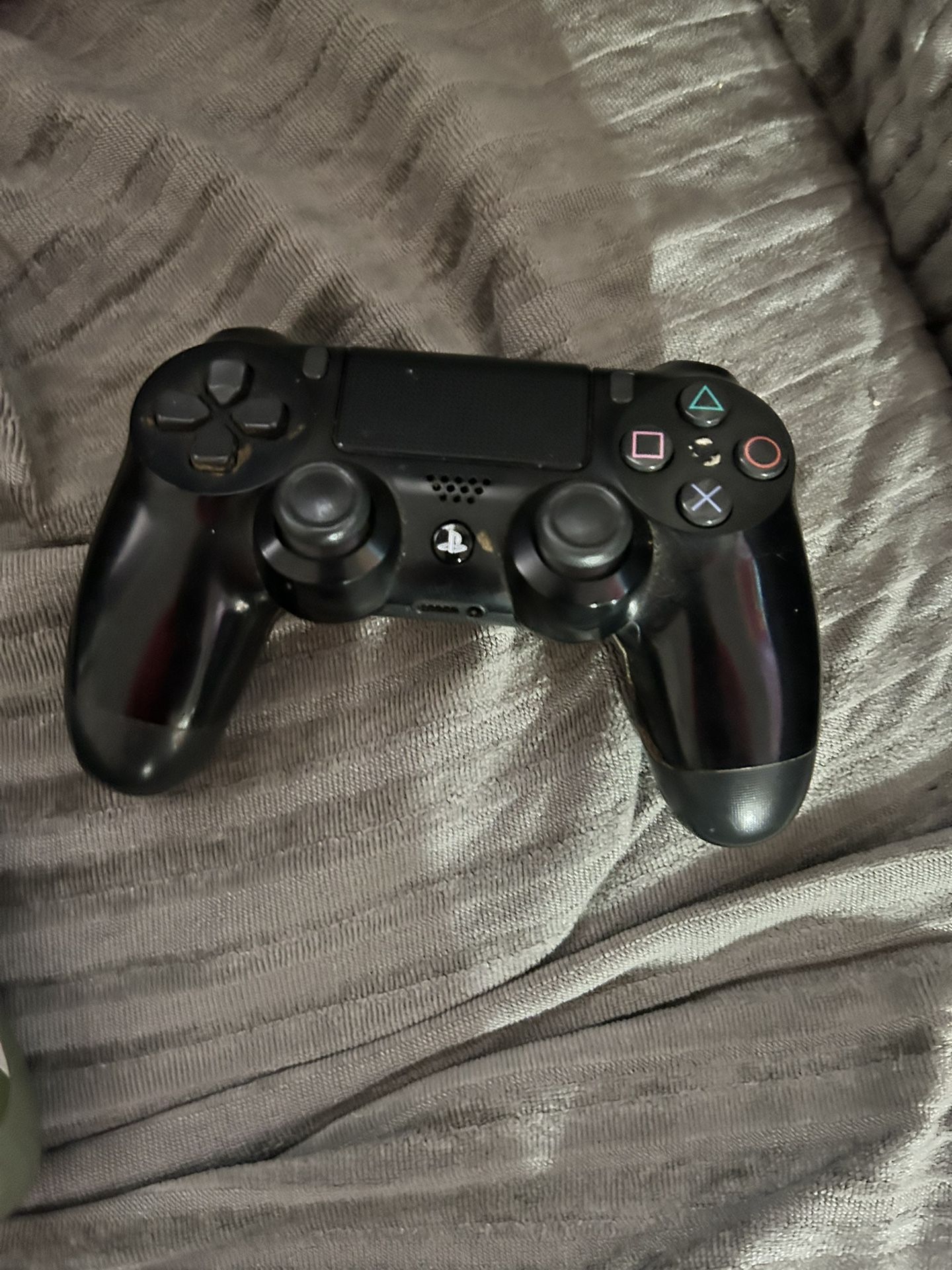 PS4 Controller