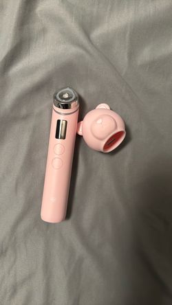 Medicube AGE-R Booster Pro Pink 6-in-1 Skincare Device comes with the bear cap + LED mask