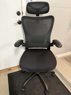 Brand New Black Mesh Tall Back Ergonomic Office Chair w/Flip Up Armrests & Adjustable Lumbar Support