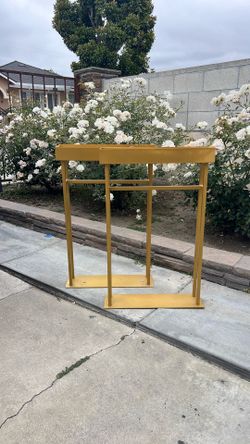 Modern Rectangular Tall Metal Stand - Wedding Centerpiece