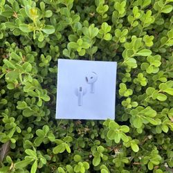 AirPod 4 with Active Noise Cancelation 
