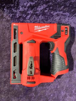 🧰Milwaukee M12™ 3/8" Crown Stapler(Tool only) $85🧰