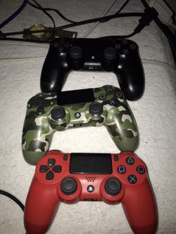 PS4 CONTROLLERS $25 EACH