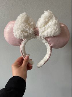 Minnie sherpa ears