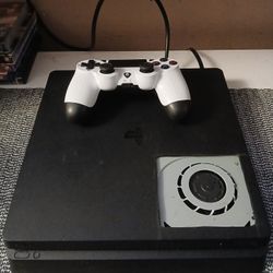 PS4 Slim (1TB) + 15 Games