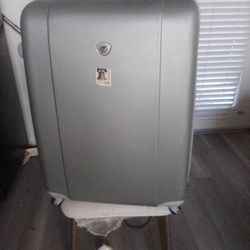 Hard Shell Extra Extra Large Luggage Suitcase With Wheels Used $25