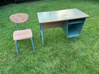 1950’s|1960’s mid-Century modern child’s metal frame school desk and chair combination.