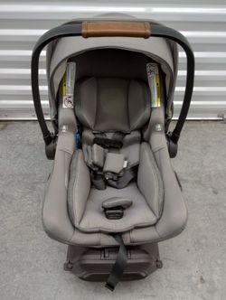 Nuna Pipa Light RX Baby Car Seat Gray With Heavy Base 