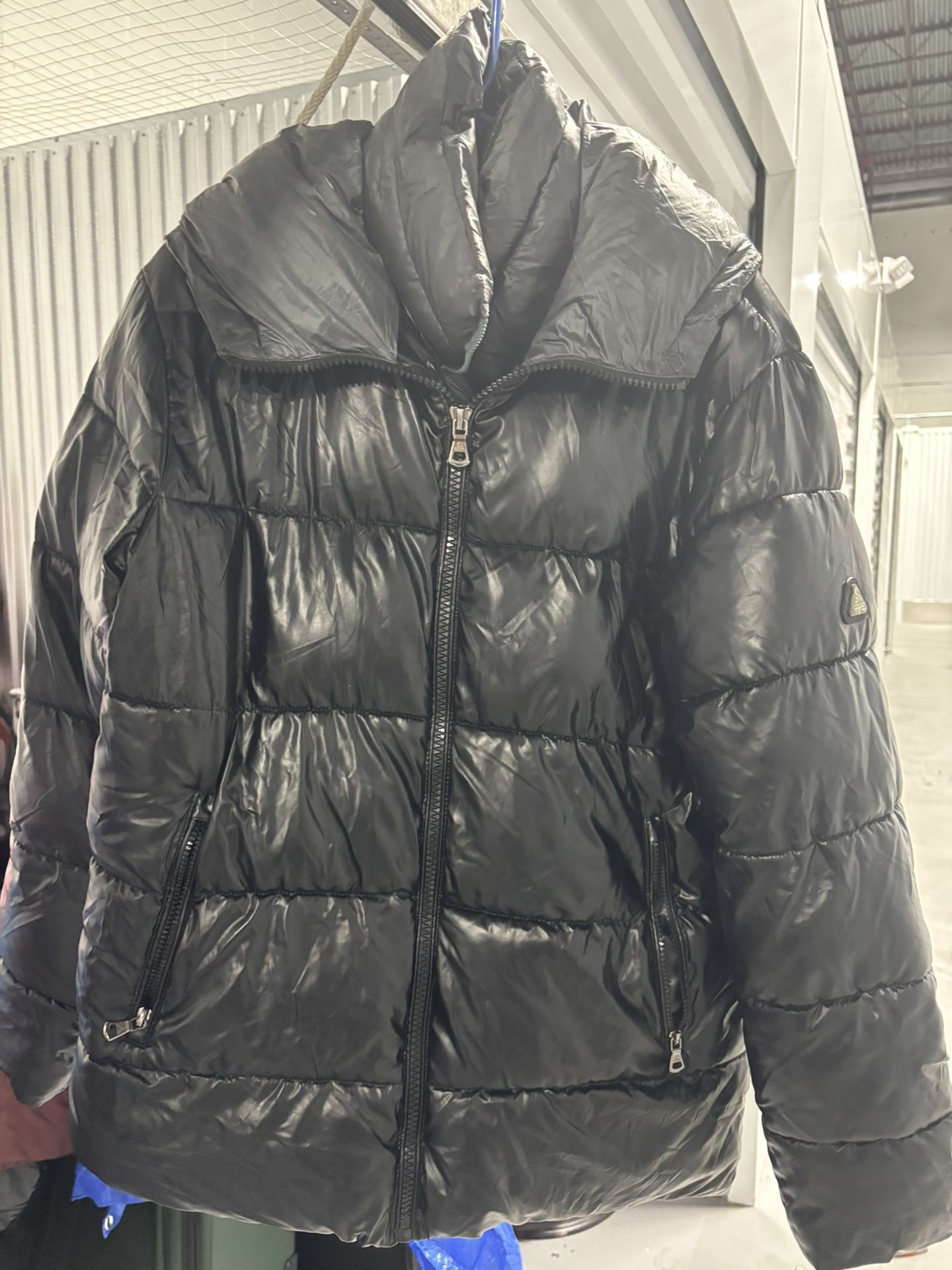 Must be gone $50 100% BLACK FEATHER WATER REPELLENT PUFFER JACKET
