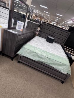 Furniture & Mattress Discounters