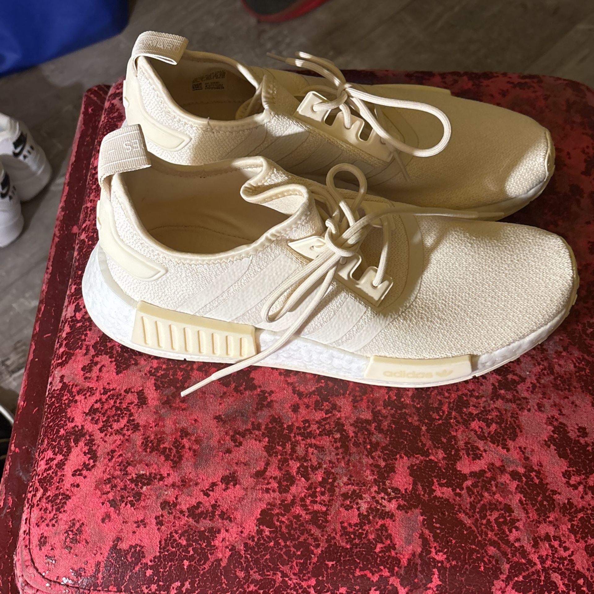 Adidas NMD_R1 Size 8.5