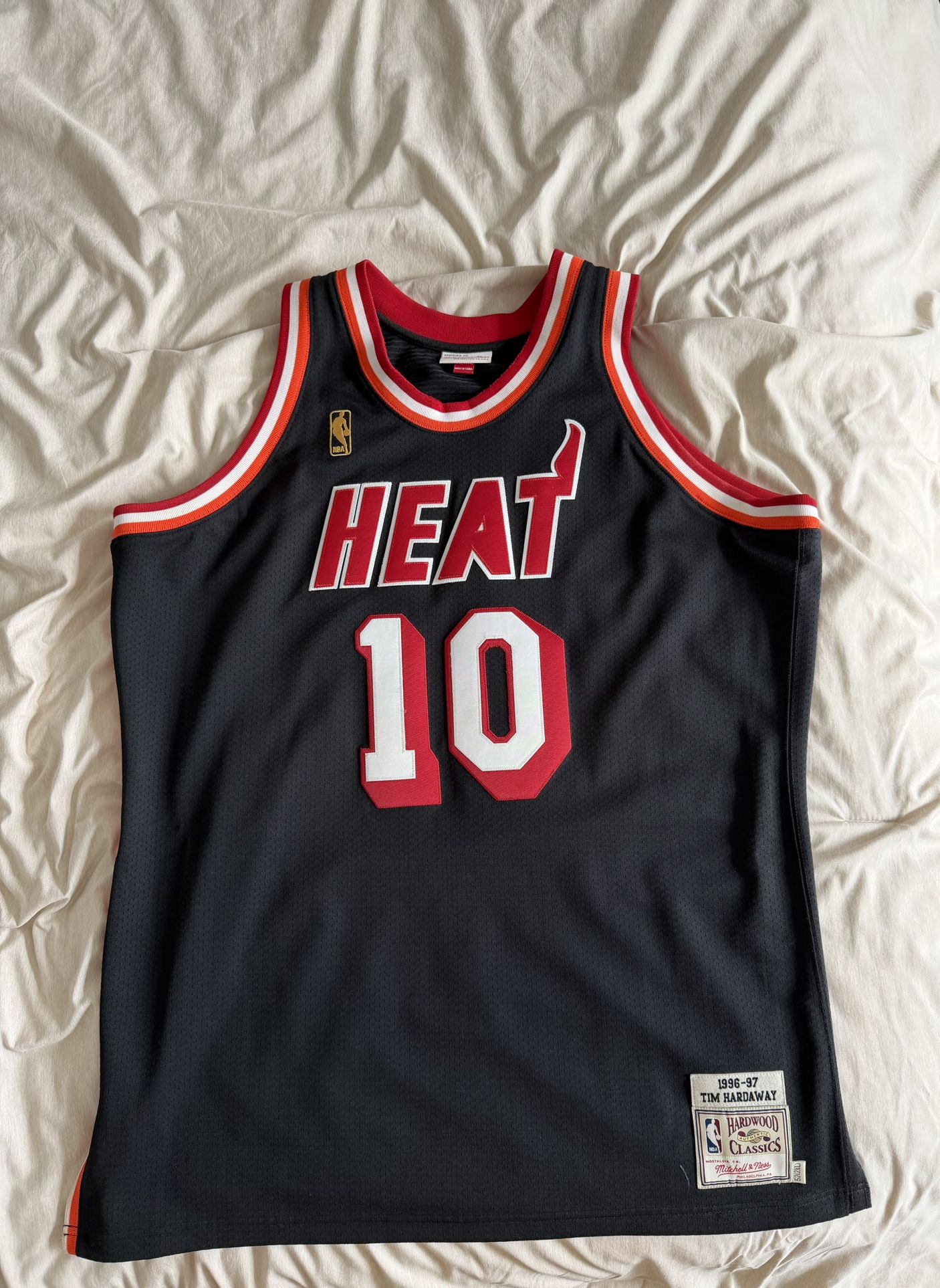 Authentic Mitchell & Ness Basket Ball Jersey