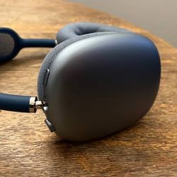 Black air maxes ( best offer takes it)