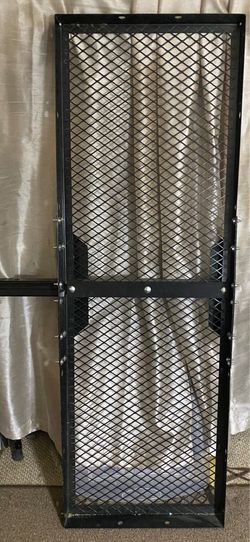 Tailgate cargo carrier