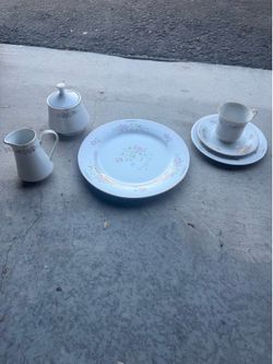 Crown Ming fine china set