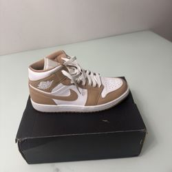 Jordan High Top Men. Size 8 1/2