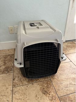 Small hard-sided pet crate