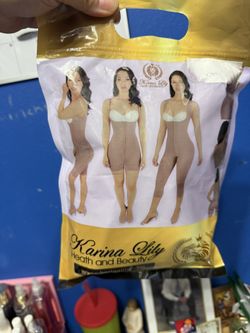 Karina Lili Faja Colombiana