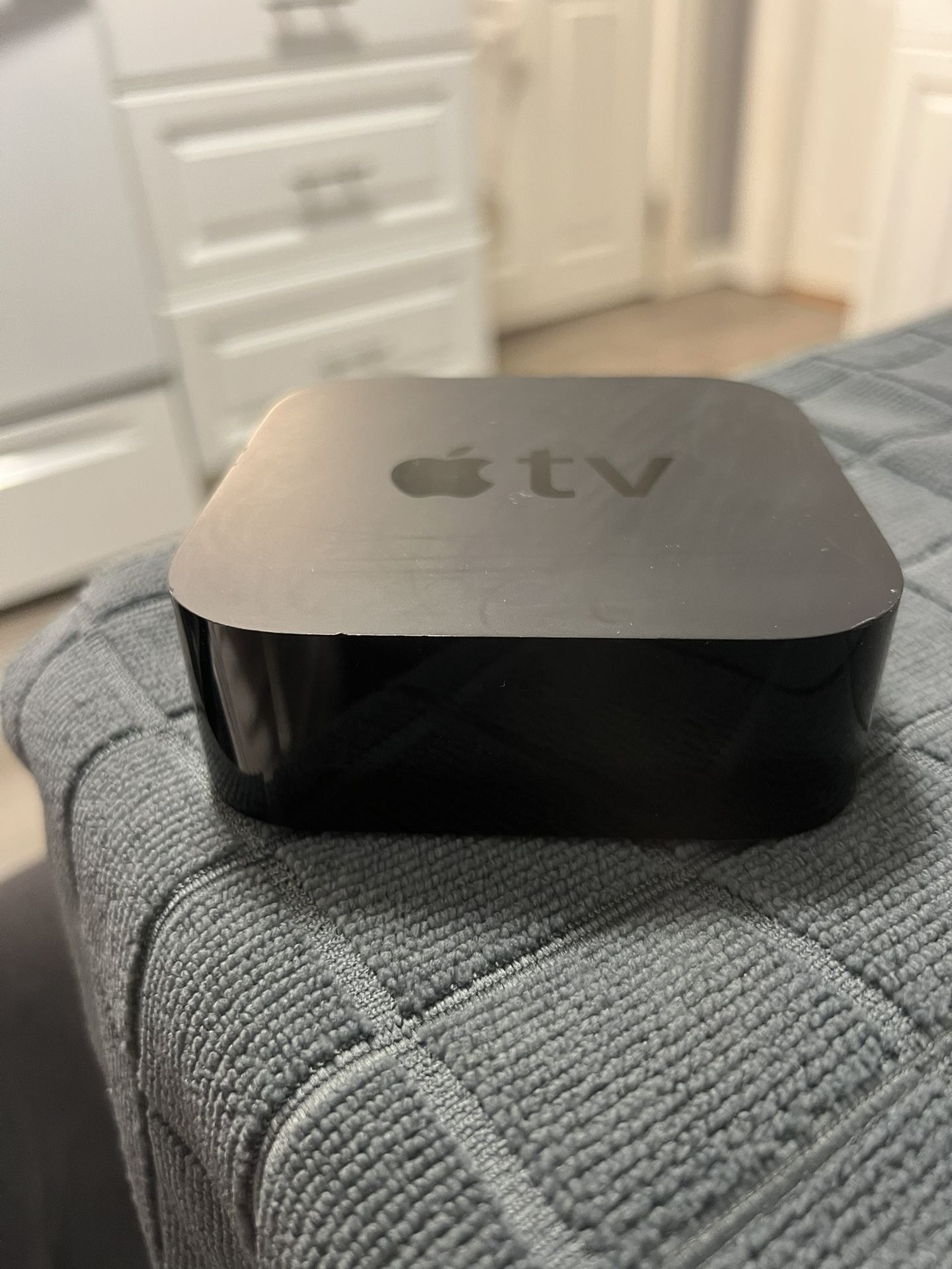 Apple Tv $40
