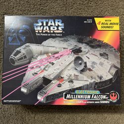 1995 Kenner Star Wars: The Power of The Force Electronic Millennium Falcon