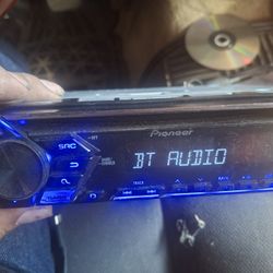 STEREO PIONEER CD AUX USB BLUETOOTH GOOD CONDICIÓN ABLO ESPAÑOL 