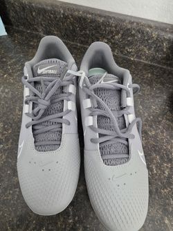 Nike Women's renew  Metal Softball Cleats 